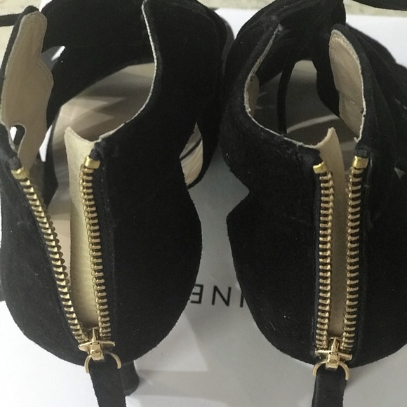 Woman’s Nine West heels - Picture 5 of 8